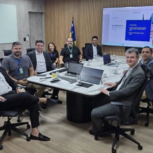 SindGESTOR apresenta proposta de PCR ao secretrio da Economia