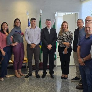 SindGESTOR apresenta novo Plano de Carreira e Remunerao ao presidente da Goinfra
